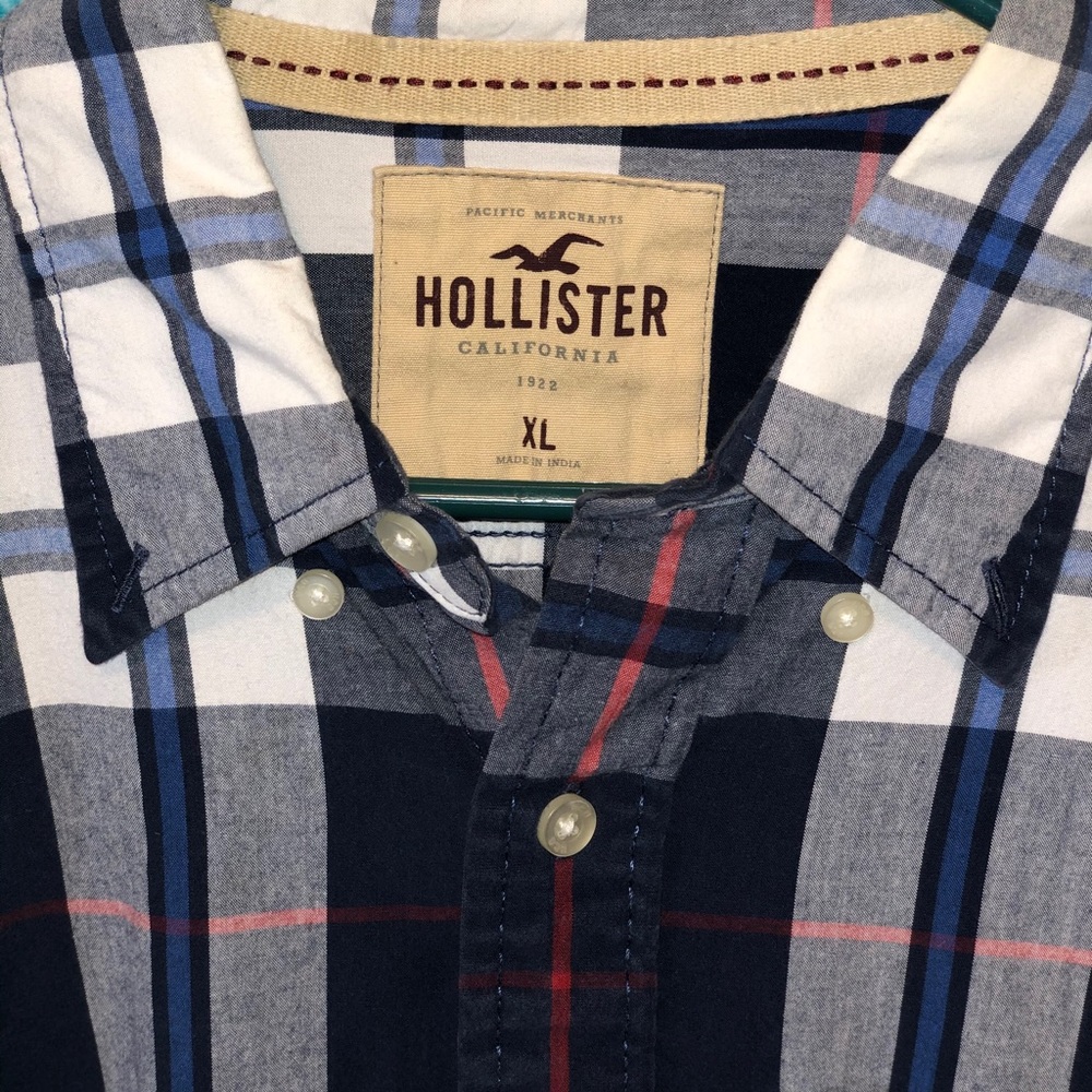 Hollister Button Up - Picture 2 of 3